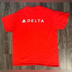 Vintage Men’s Delta Air Lines Get On Board Red/White Logo T-Shirt - Size Large